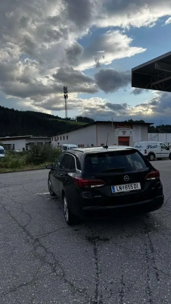 Opel Astra 2017 photo 3