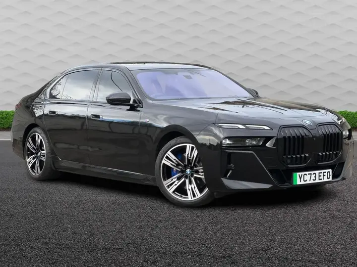 BMW I7