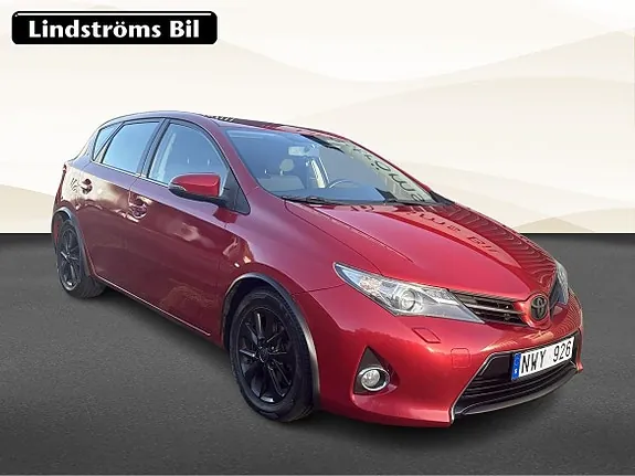 Toyota Auris 2013 photo 3
