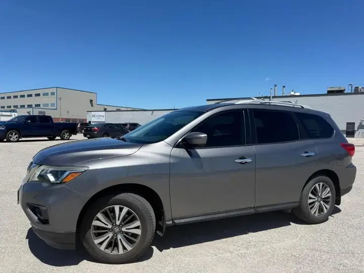 Nissan Pathfinder 2017 photo 3