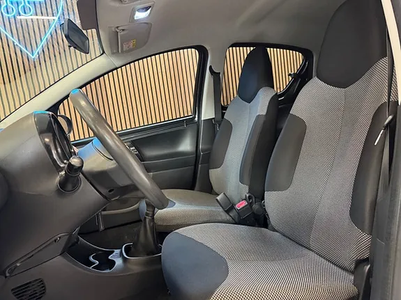 Toyota Aygo 2012 photo 5
