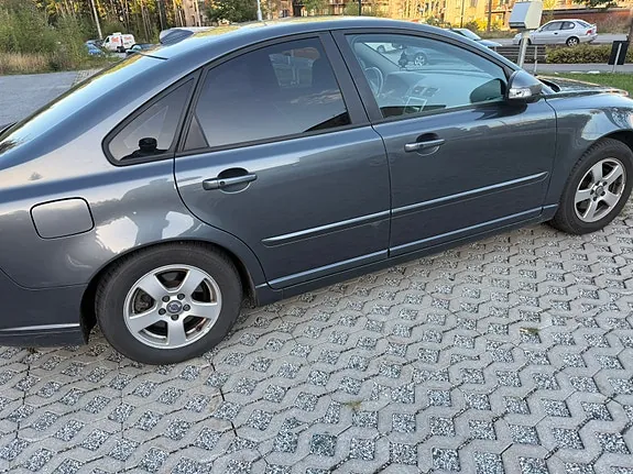 Volvo S40 2010 photo 4