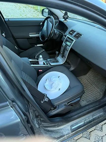Volvo S40 2010 photo 3