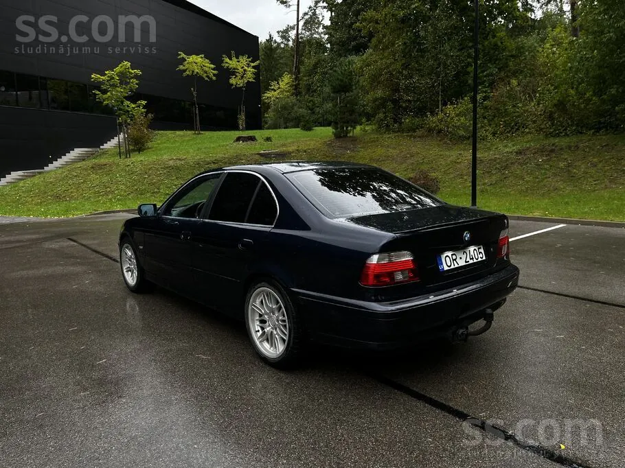 BMW E39 2001 photo 5