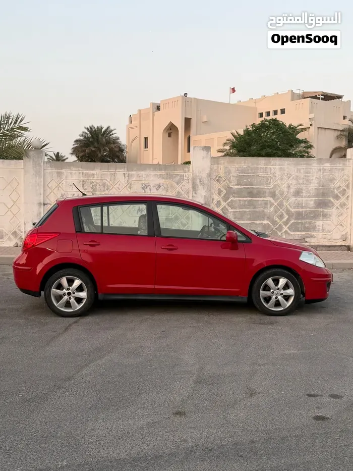 Nissan Tiida 2013 photo 3