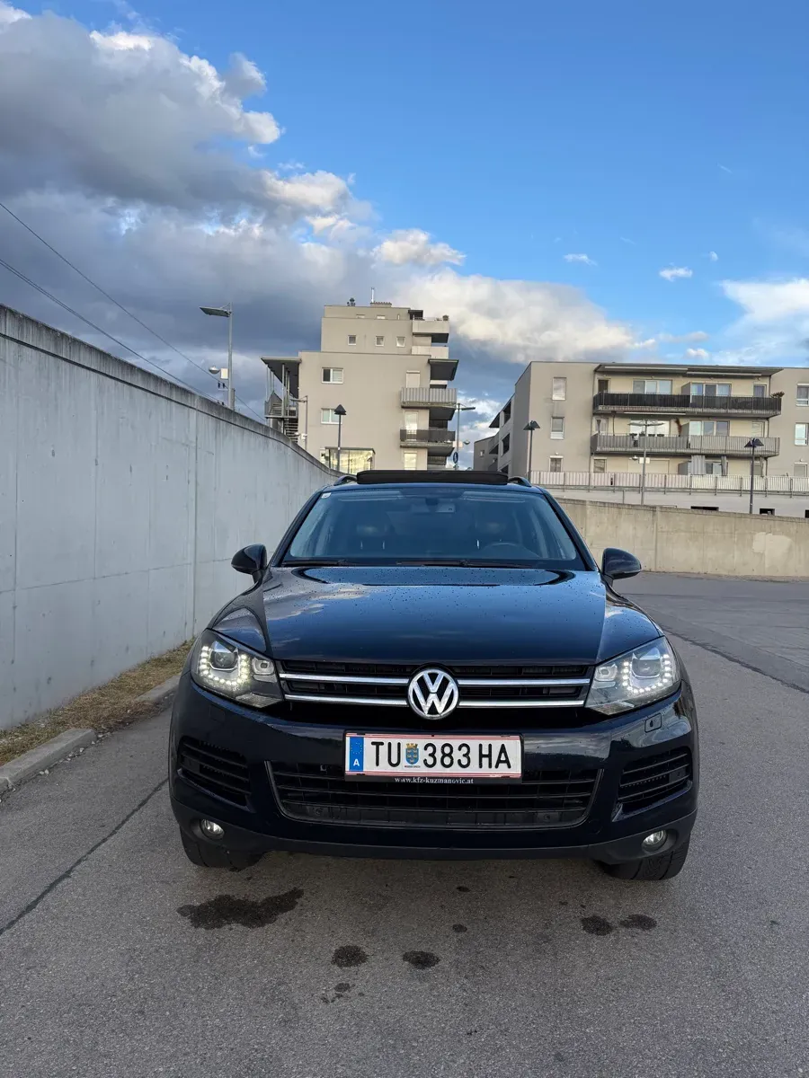 Volkswagen Touareg 2011 photo 2