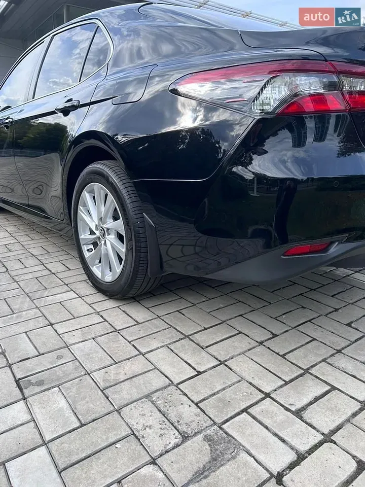 Toyota Camry 2021 photo 3