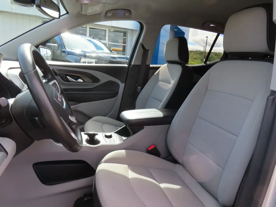 GMC Terrain 2022 photo 3