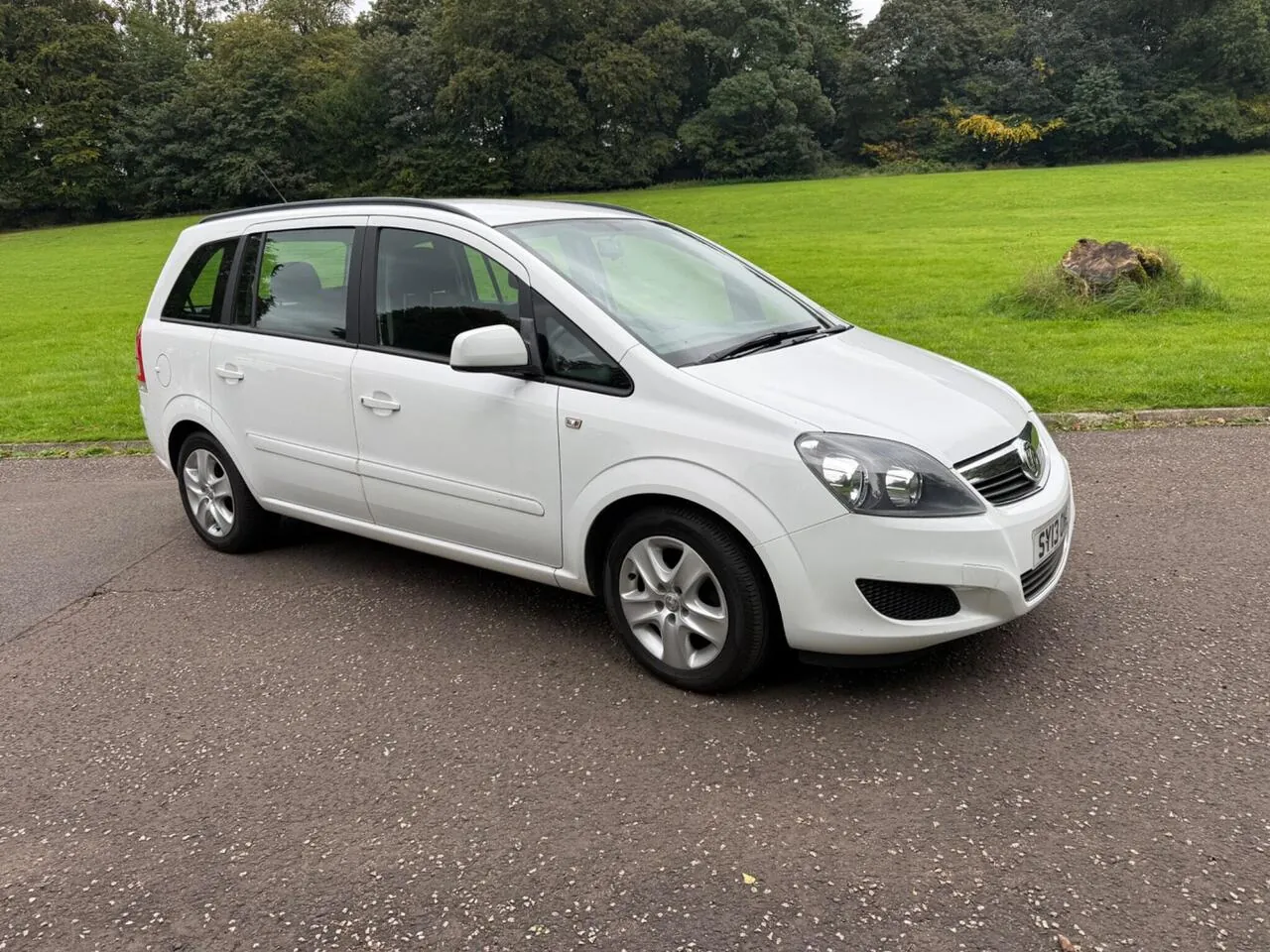 Vauxhall Zafira 2013 photo 2