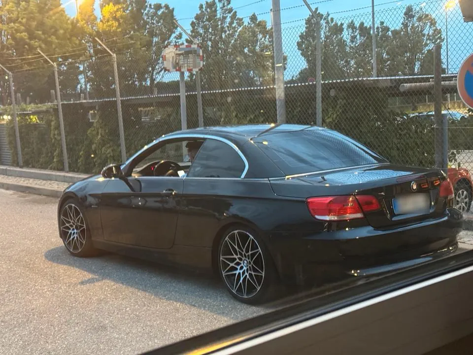 BMW E93