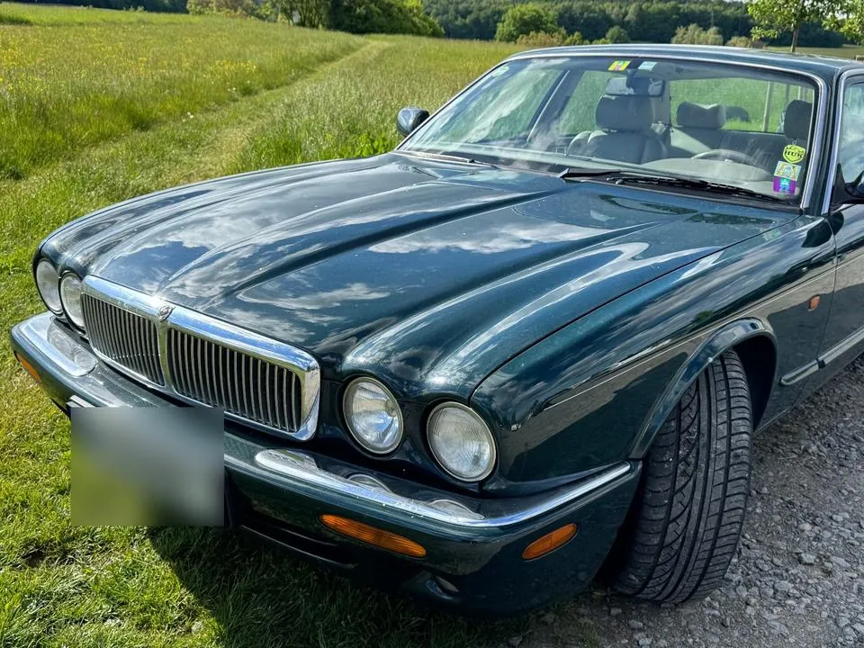 Jaguar Xj