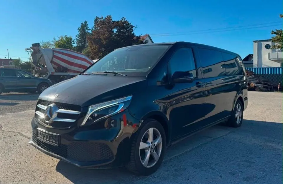 Mercedes-Benz V 250