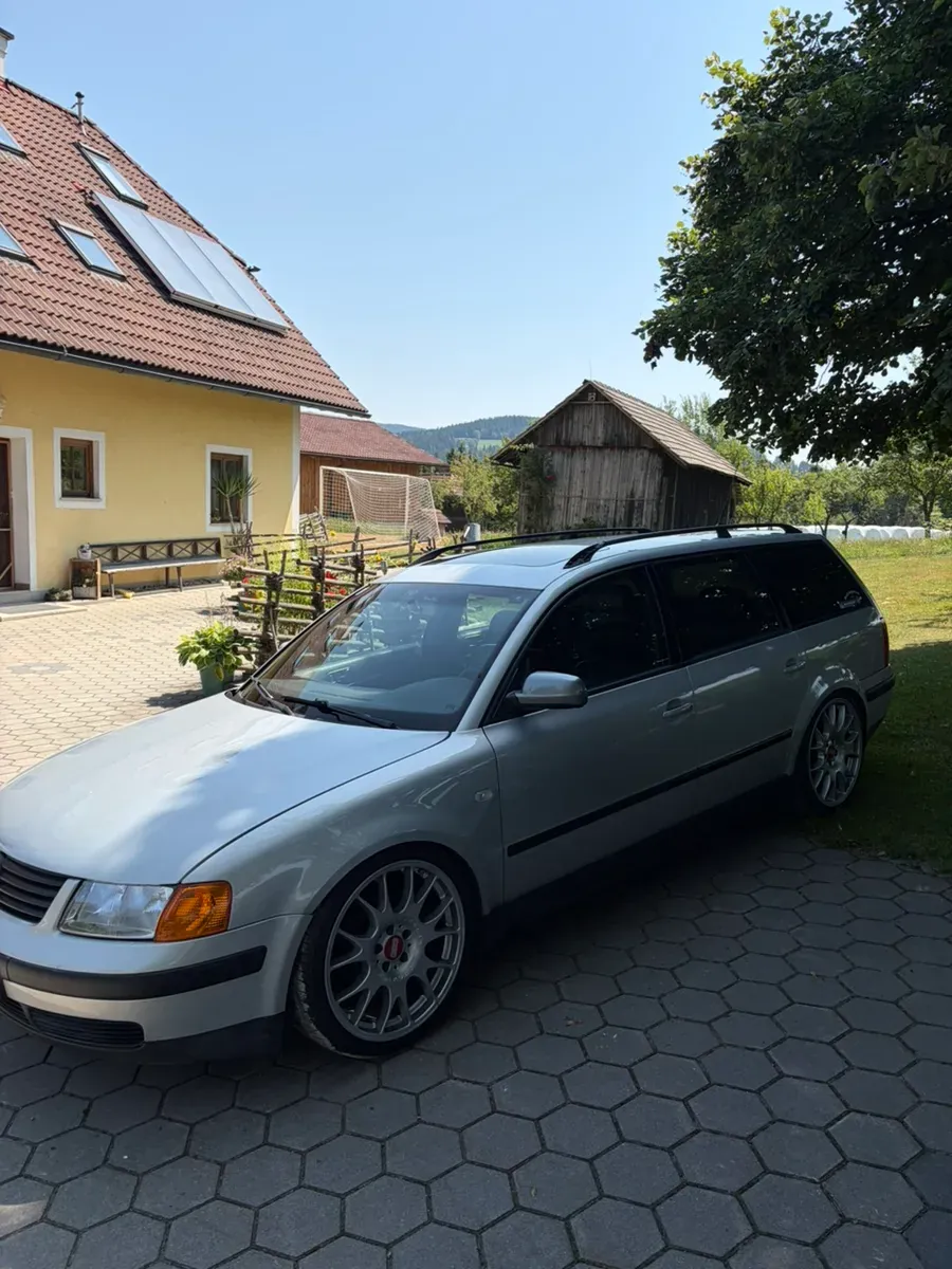 Volkswagen Passat 2000 photo 2