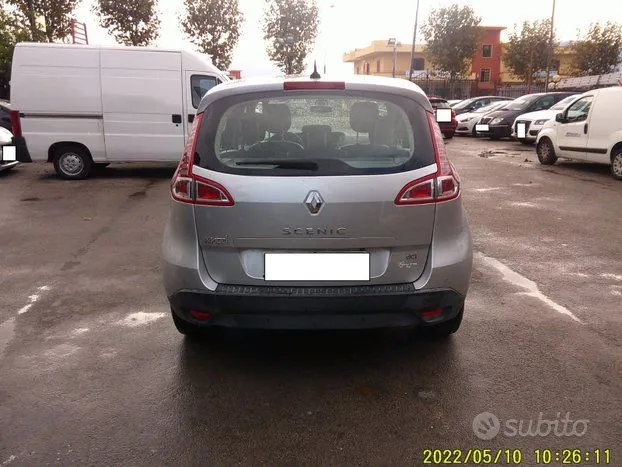 Renault Scenic 2011 photo 3