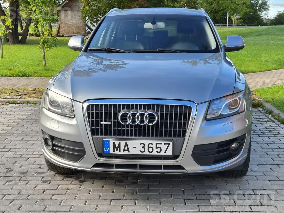 Audi Q5 2010 photo 2