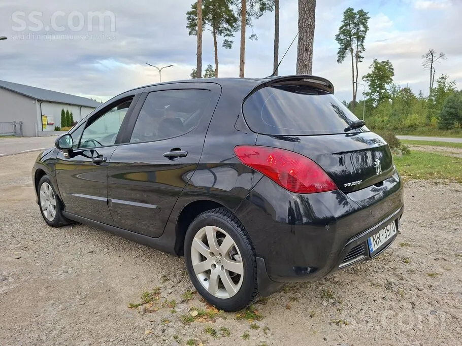 Peugeot 308 2008 photo 3