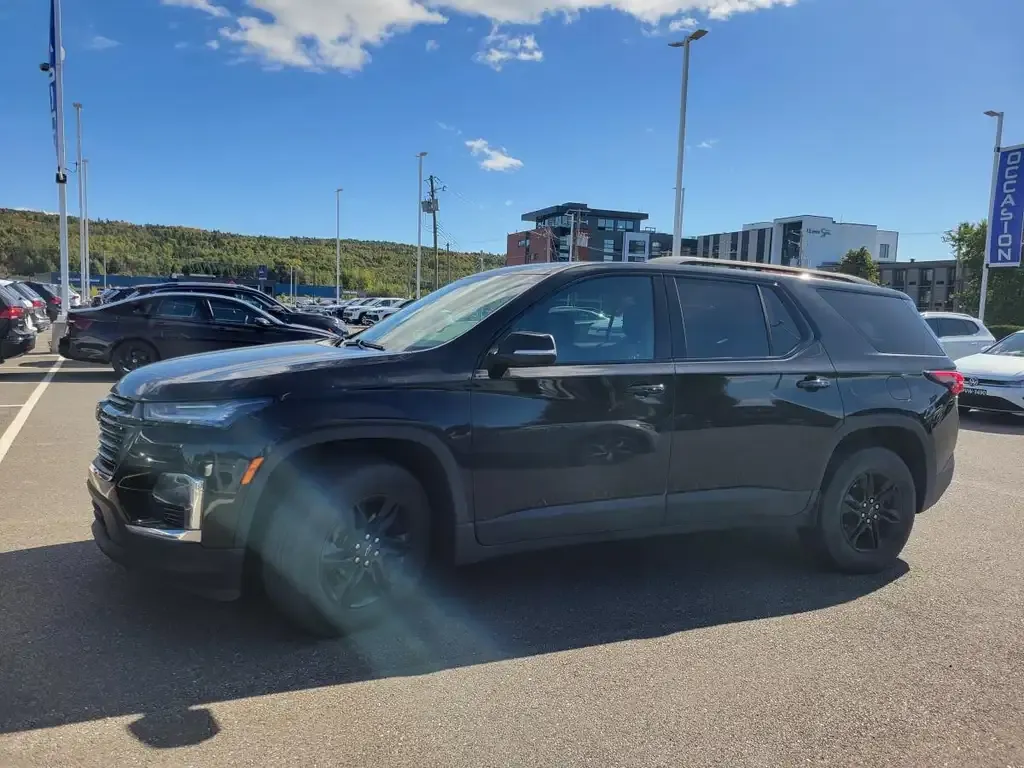 Chevrolet Traverse 2023 photo 3