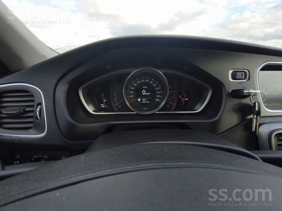 Volvo V40 2015 photo 4
