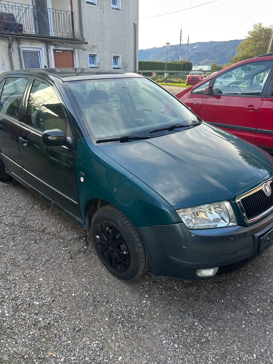 Skoda Fabia 2000 photo 2