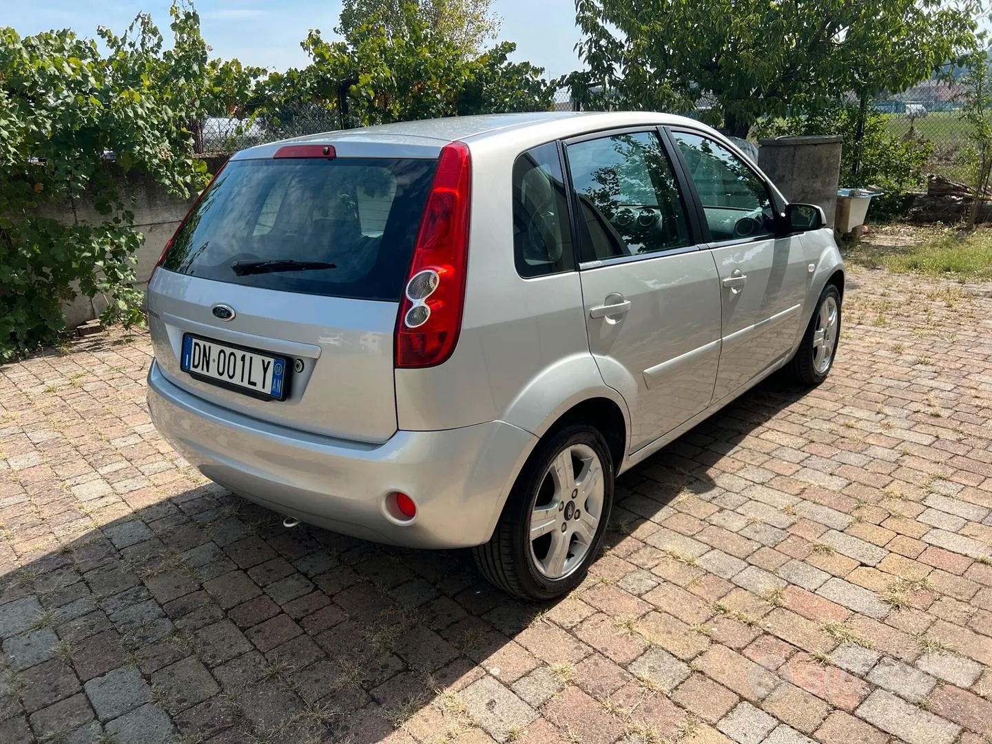 Ford Fiesta 2008 photo 2