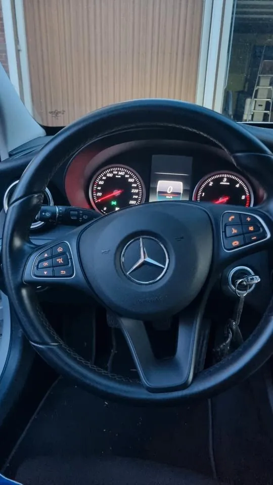 Mercedes-Benz C220D