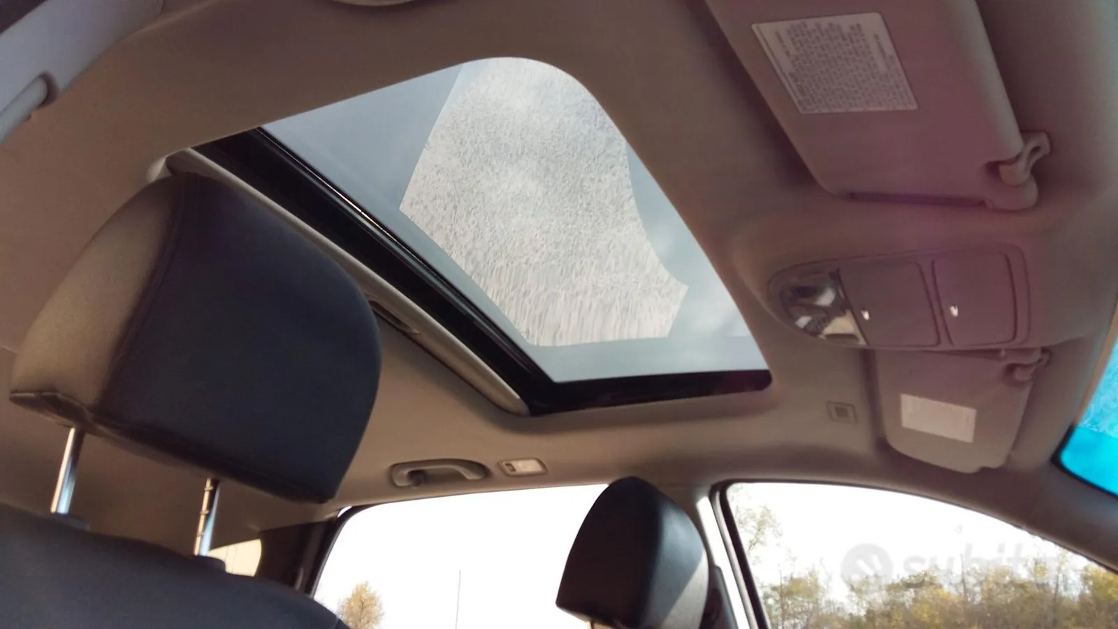 Hyundai Santa Fe 2011 photo 3