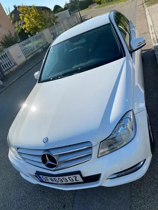 Mercedes-Benz C-Class 2012 photo 3