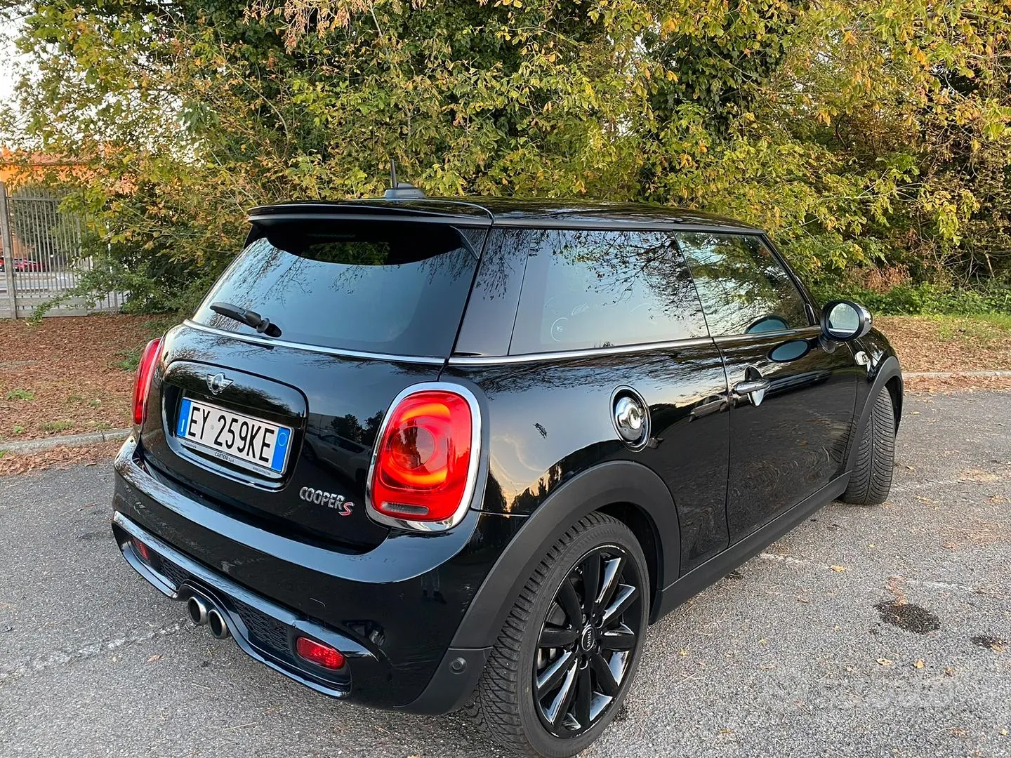 Mini Cooper S 2015 photo 2
