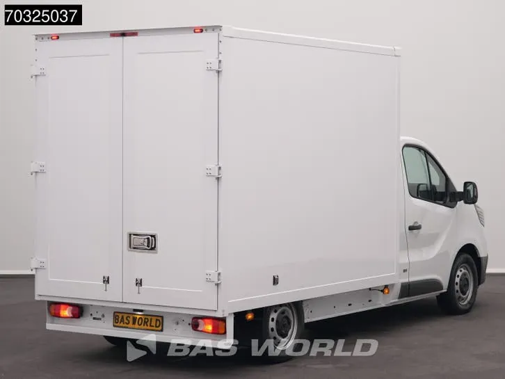 Renault Trafic 2024 photo 2