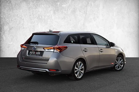 Toyota Auris 2015 photo 5