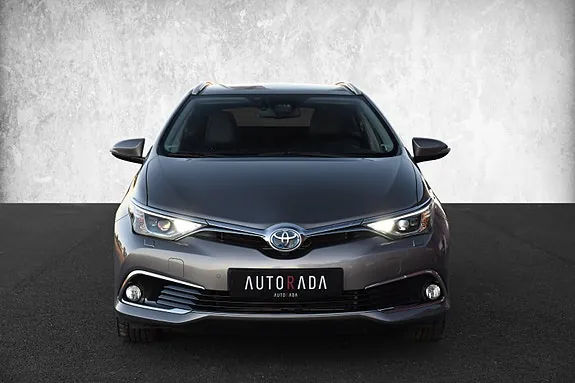 Toyota Auris 2015 photo 3