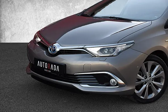 Toyota Auris 2015 photo 2
