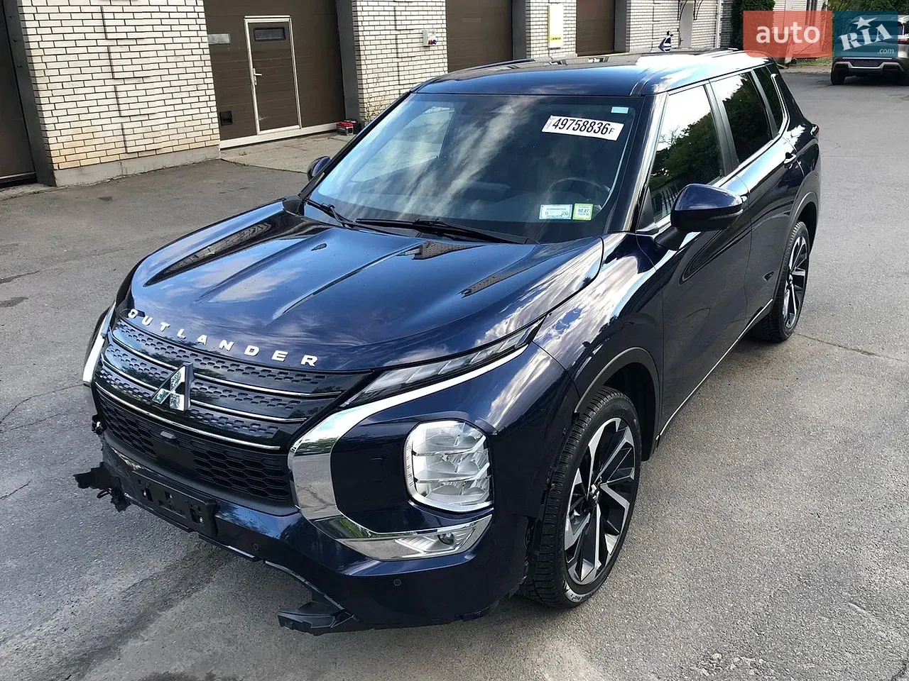 Mitsubishi Outlander 2022 photo 2