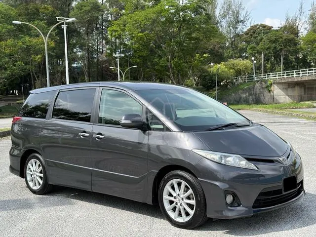 Toyota Estima