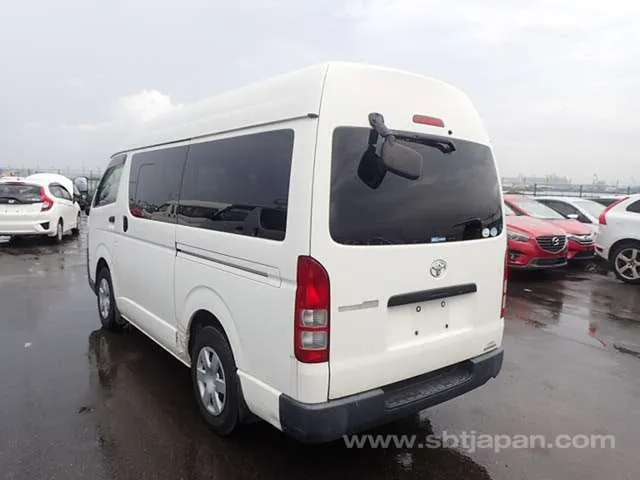 Toyota Regiusace Van 2015 photo 3