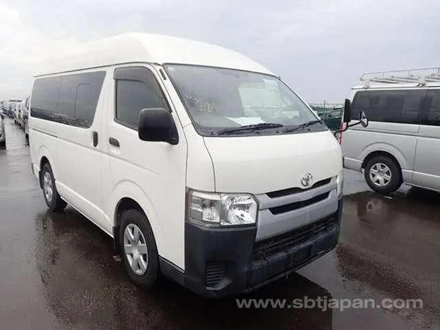 Toyota Regiusace Van