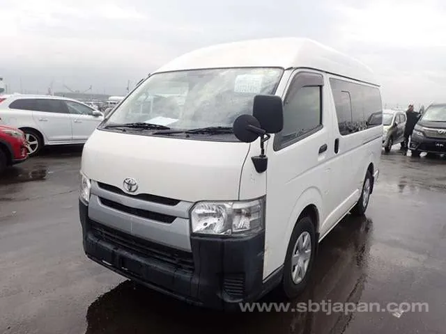 Toyota Regiusace Van 2015 photo 2