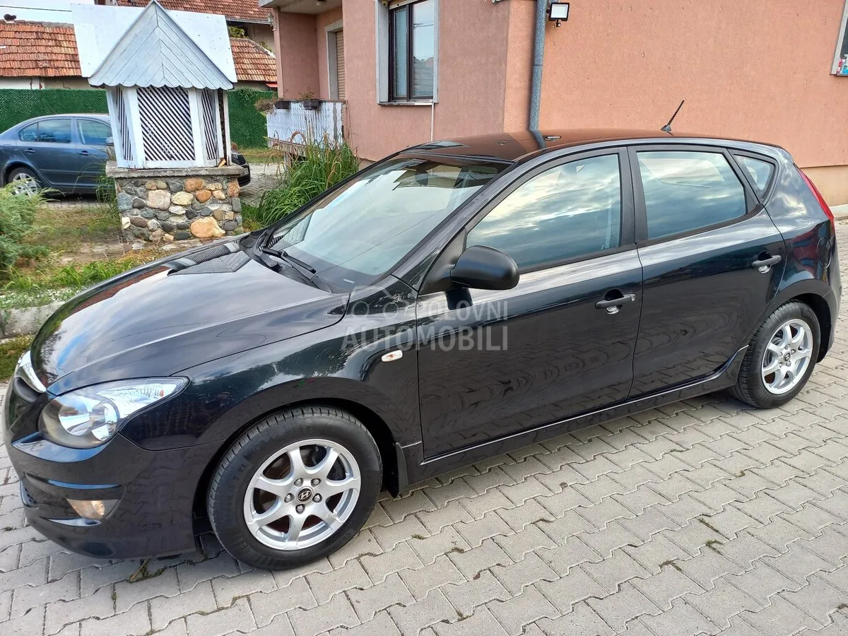 Hyundai I30 2011 photo 2