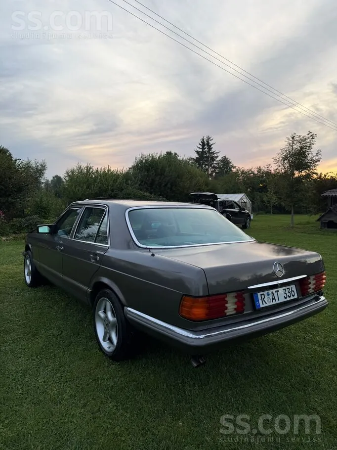 Mercedes-Benz S280 1983 photo 3