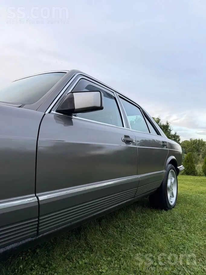 Mercedes-Benz S280 1983 photo 4