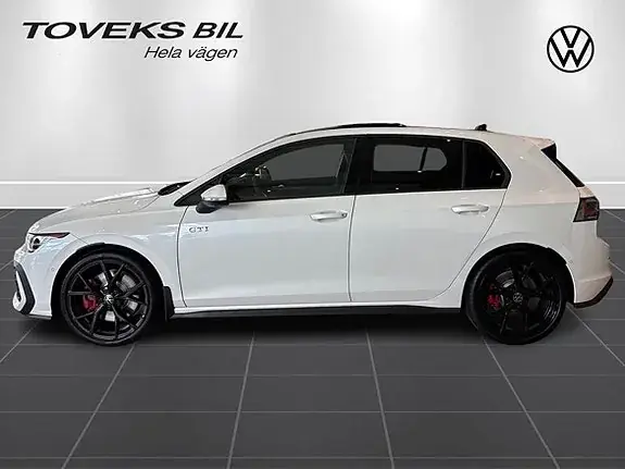 Volkswagen Golf I 2026 photo 2