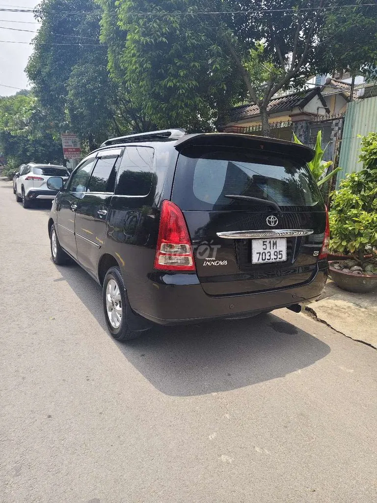 Toyota Innova 2006 photo 3