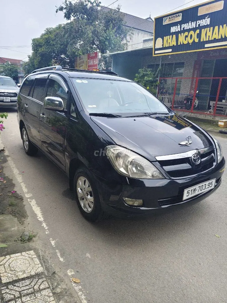 Toyota Innova 2006 photo 2