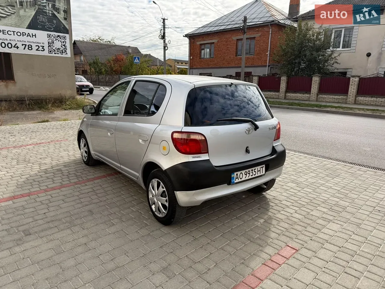 Toyota Yaris 2000 photo 4