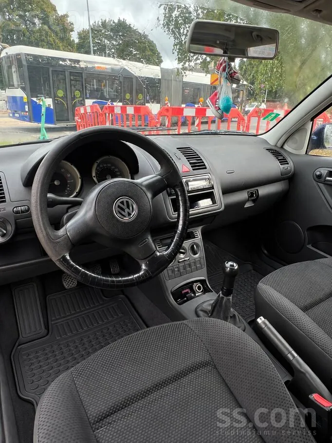 Volkswagen Polo 2000 photo 3