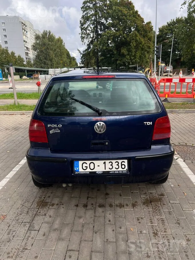 Volkswagen Polo 2000 photo 2
