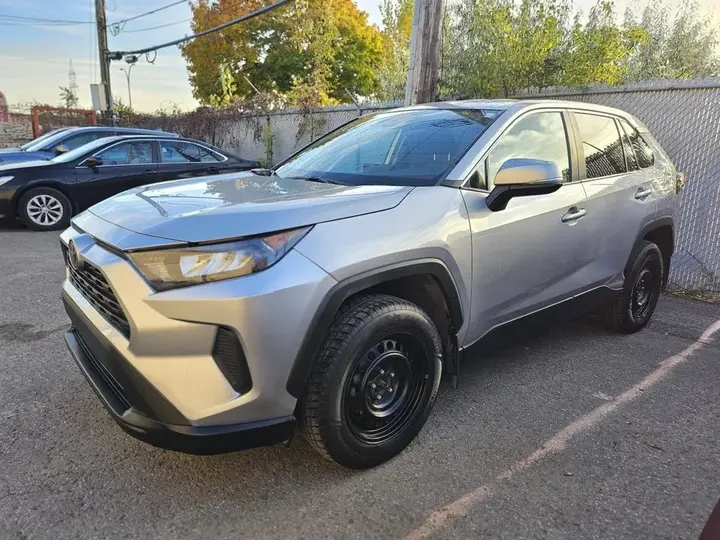 Toyota Rav4 2022 photo 2