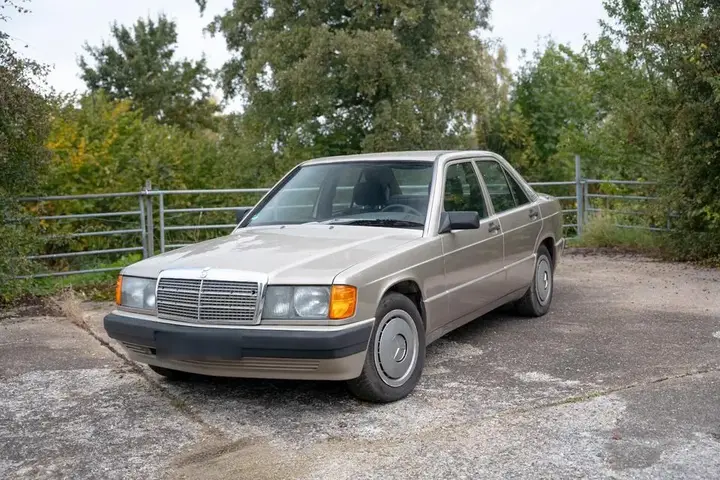 Mercedes-Benz 190E W201
