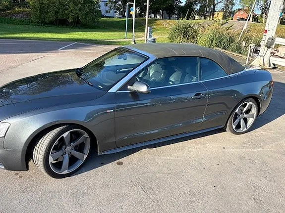 Audi A5 2012 photo 2