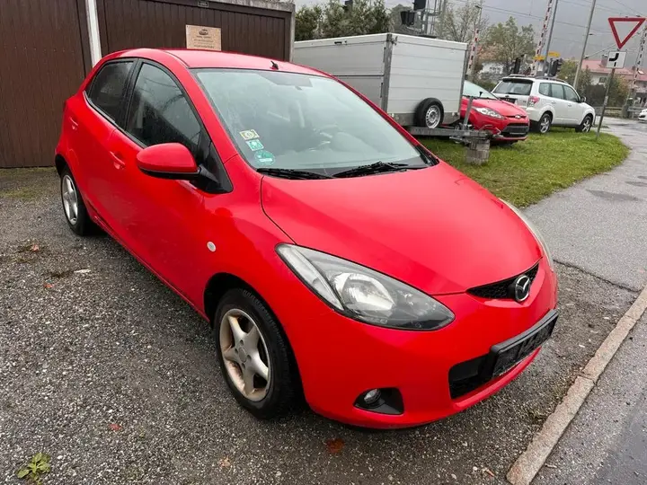 Mazda 2